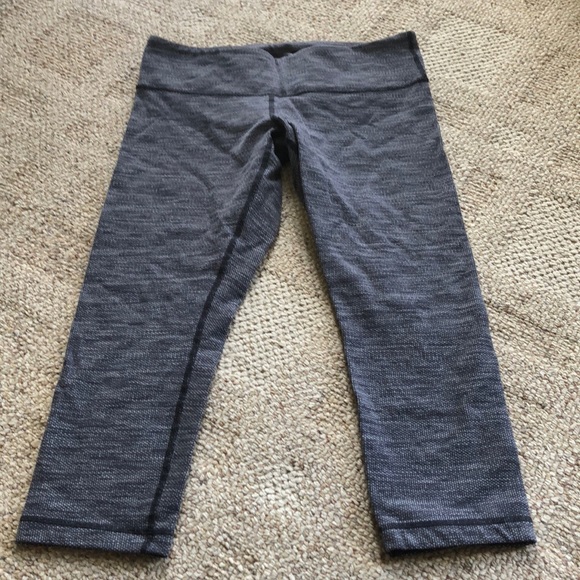 Lululemon cropped yoga pants - Picture 1 of 4